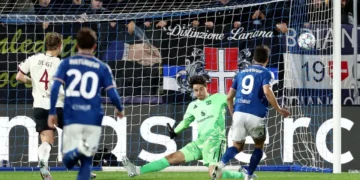 com-show-de-nico-paz,-como-goleia-manchester-united-por-4-a-1-na-champions