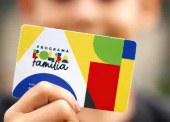 carteira-assinada-cancela-o-bolsa-familia?-entenda-como-o-auxilio-funciona