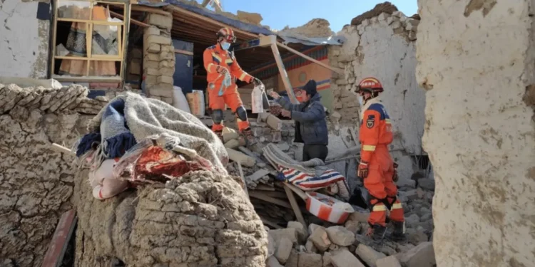 terremoto-de-magnitude-7-no-tibete-deixa-16-mortos-e-32-feridos