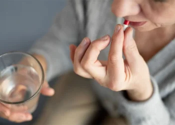 uso-de-remedios-sem-prescricao-pode-causar-intoxicacao-e-agravar-doencas