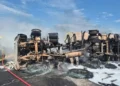 caminhao-com-carga-de-diesel-tomba-e-e-destruido-por-incendio-na-br-020,-em-goias