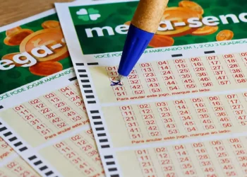 mega-sena-acumula-e-pode-pagar-r$-300-milhoes;-confira-os-numeros-sorteados