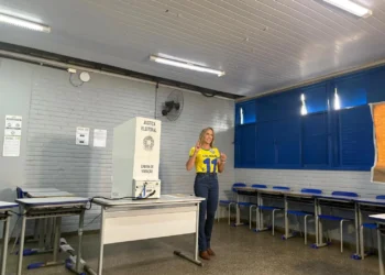 celina-leao-encerra-campanha-nas-urnas-e-agradece-confianca-dos-eleitores-do-df