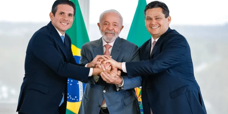 motta-se-reune-com-lula-e-alcolumbre-e-sinaliza-dialogo-com-novo-governo