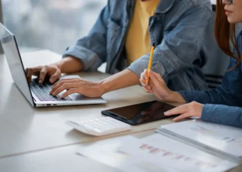 goias-tem-mais-de-200-vagas-de-estagio-para-ensino-medio,-administracao-e-direito