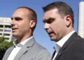 flavio-bolsonaro-chega-aos-eua-e-se-encontra-com-eduardo-na-florida