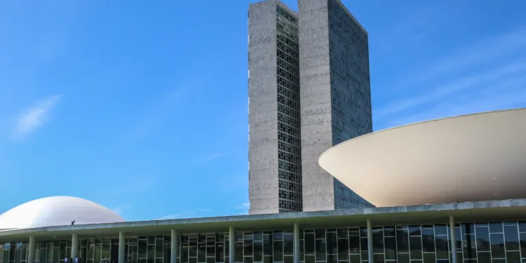 alcolumbre-e-marinho-disputam-apoio-de-partidos-para-comandar-senado